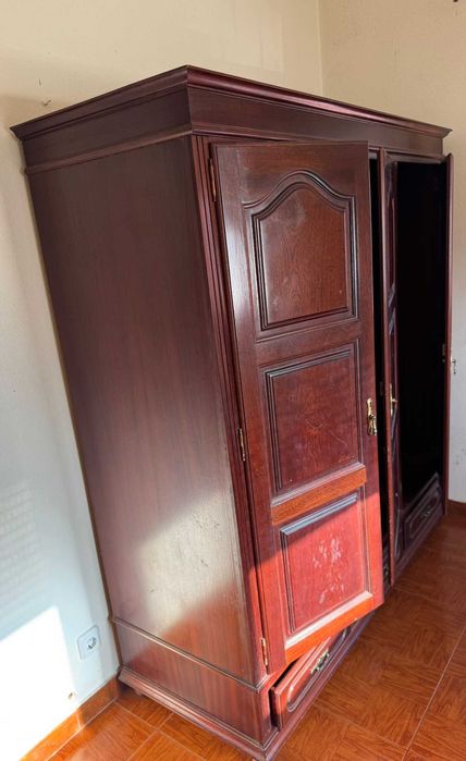 Armário de madeira, boa qualidade