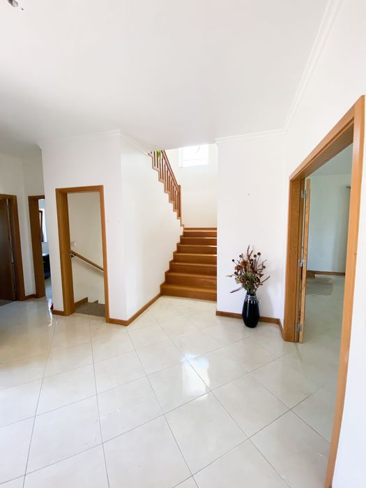 Moradia T4, Casa Moderna c/ Garagem, Jardim, Painéis Solares e Vinha / Próxima da UTAD, Vista deslumbrante.