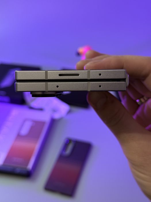 читай опис Samsung Fold 6 Україна НОВИЙ