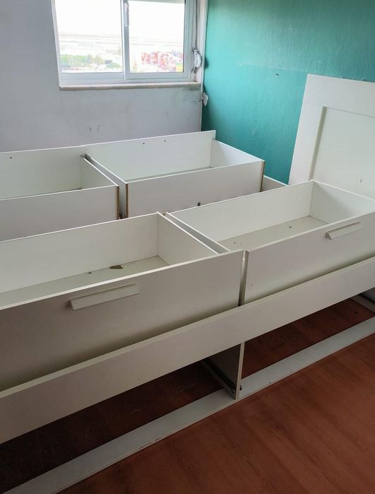 Cama + Cabeceira BRIMNES