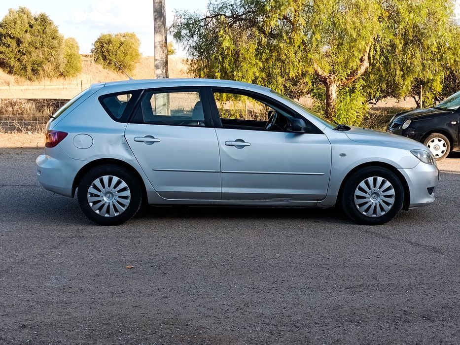 Mazda 3 HATCHBACK de 2004 nacional com 225mil kms