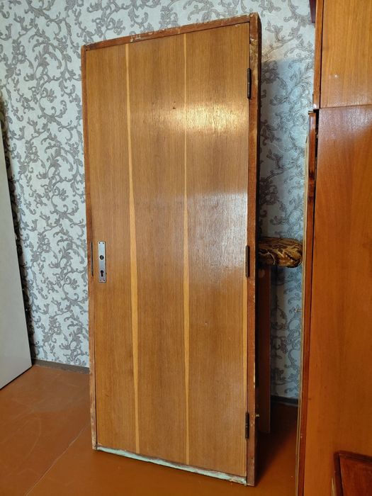 Входная дверь, двойные двери межкомнатные двери, ручки,замки,фуга