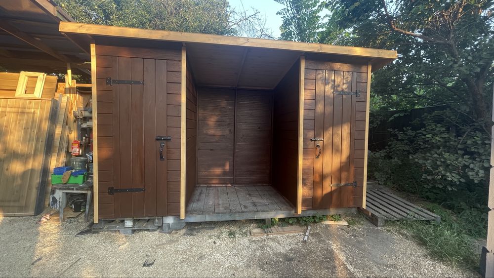 Туалет, душ дачний, вуличний, вироби з дерева