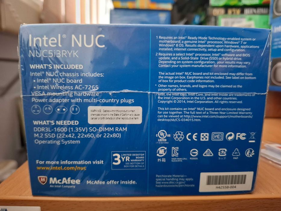 Komputer Intel NUC5i3RYK