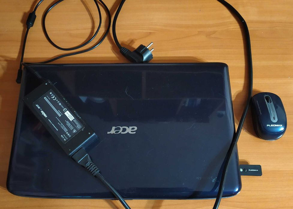 Продам ноутбук Acer Aspire 5738g +мишка+сумка в доброму стані (без АК)