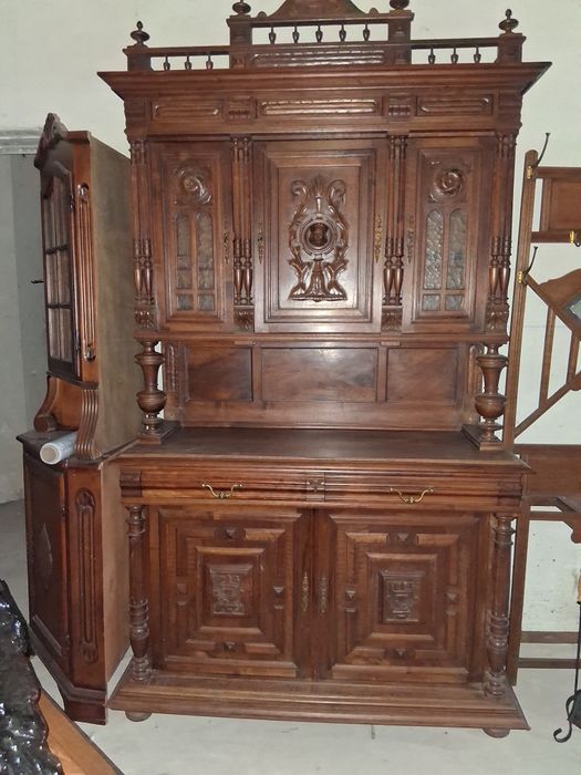 Секретер ,тумбочки ,комоди шафи Бельгія