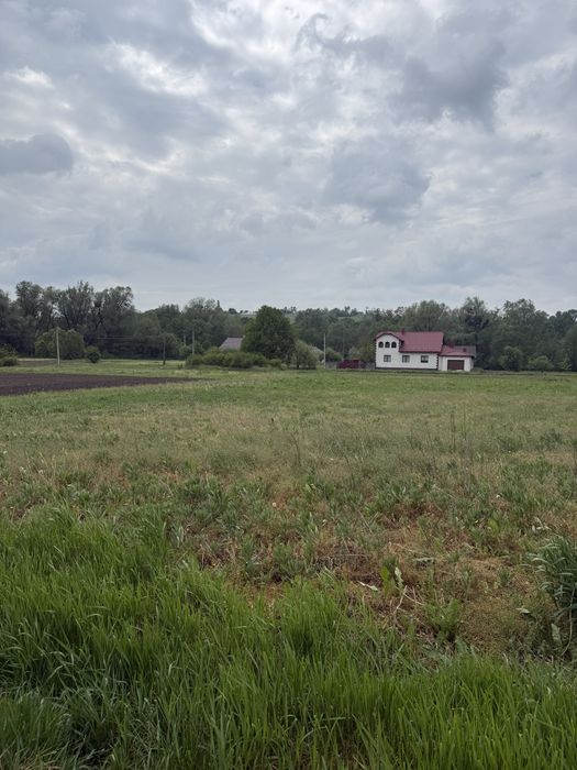 Продаж будинку, ділянка 25 соток, біля Чернівців