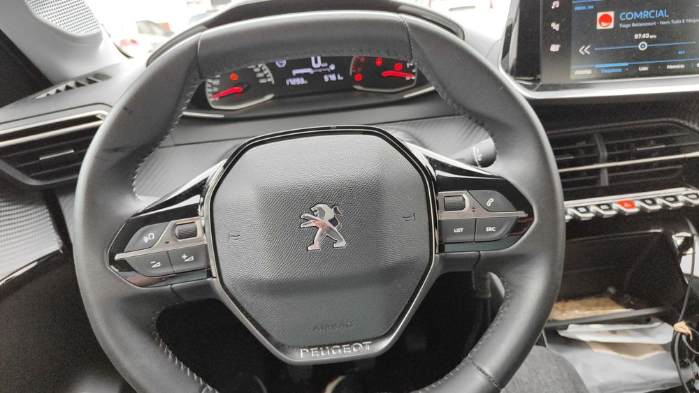 Peugeot 208 1.2 puretech seminovo