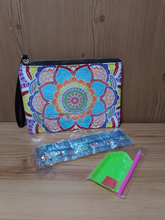 Carehabi Diamentowa kosmetyczka