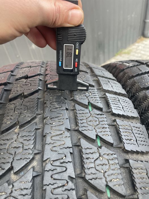 Гума зимова 265/65/17 Toyo Observer JSI-5