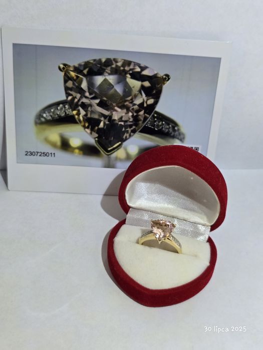 Pierścionek, morganit, 12 diamentów