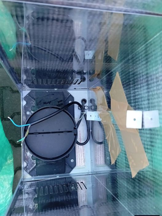 Srebrny Okap kuchenny z blachy