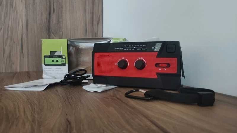 YIKANWEN Radio awaryjne solarne AM/FM 4000mAh korbowe USB czerwone