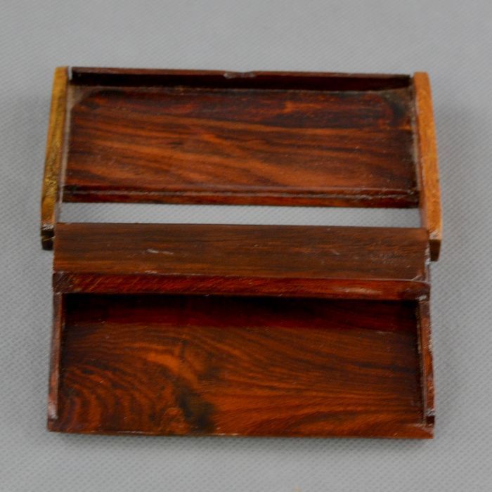 Caixa Oriental de cartões, em madeira nobre, embutidos em madre pérola