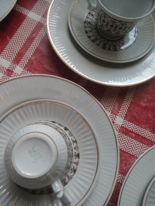 Продам апетитний кавовий сервіз. Комплект.