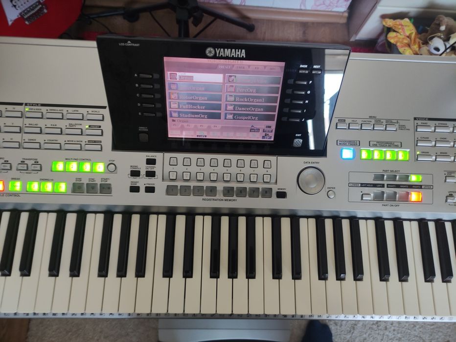 Синтезатор Yamaha Tyros 1