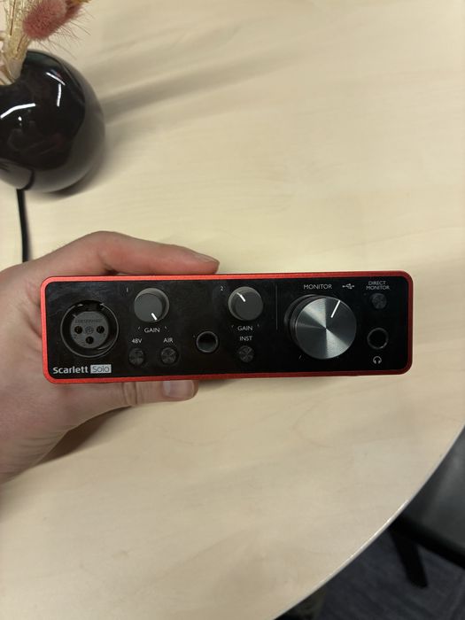 Звукова карта Focusrite Scarlett Solo 3rd Gen