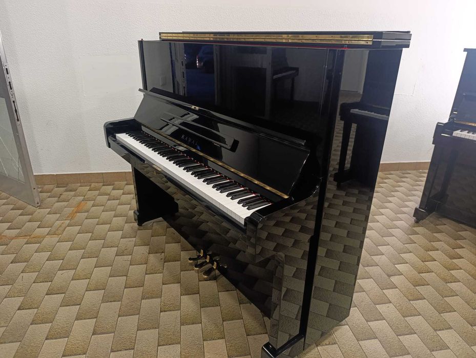 Piano Acústico Kawai NO.Ks1 - em ótimo estado