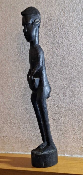 Estatueta tribal africana em pau preto