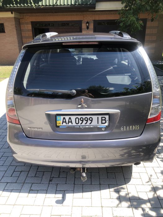 Mitsubishi Grandis 2,4L газ/бензин