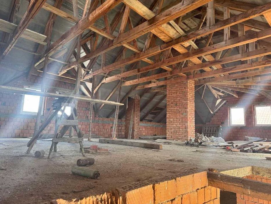 Будинок 2-пов. з мансардою, 400 м.кв., Новий Киселів