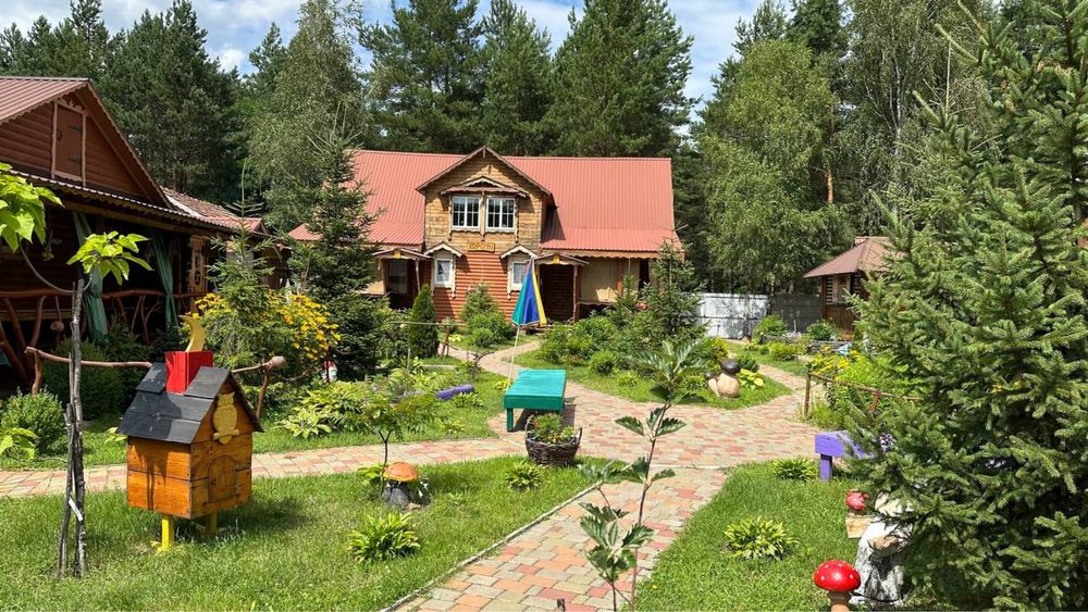 Відпочинок на Блакитних Озерах Садиба  На селі у Дідуся