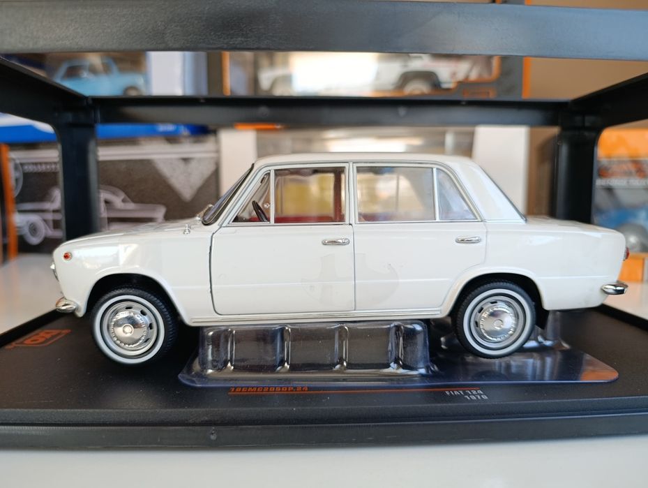 Модель 1/18  Fiat