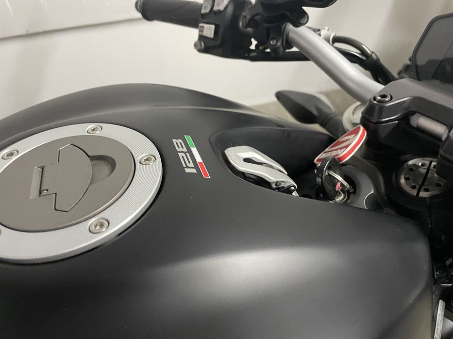 Ducati Monster 821 (2019) – Como Nova, Extras  8.400 km