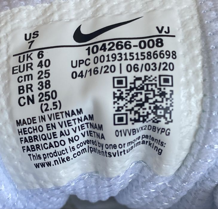 Новые кроссовки Nike Shox R4 39-40 размер