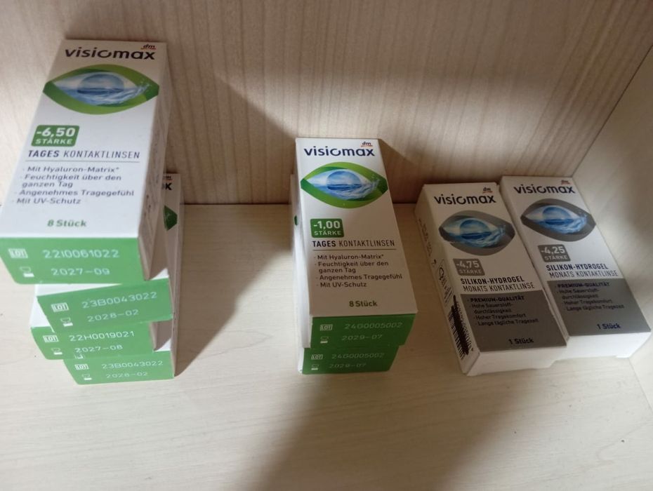 Продам щоденні та місячні контактні лінзи з