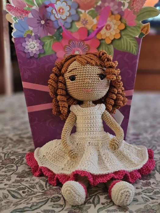 Venda de amigurumis, feitos á mão e podem ser personalizados
Dito por