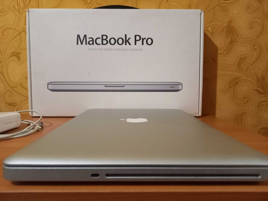 年末年始セール;Apple MacbookPro 13in Early 2011 ジャンクなMacBook Pro (13-inch, Early 2011)を購入した。｜や印工務店