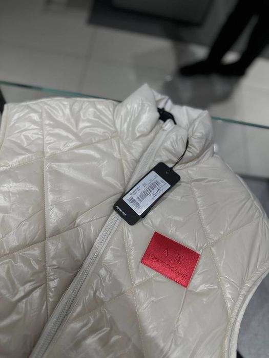 Жилетка жилет Armani Exchange: 6 300 грн. - Жилетки Київ на Olx