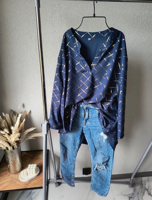 Elegancka tunika 5 xl, z pięknym złotym wzorem, poliester.