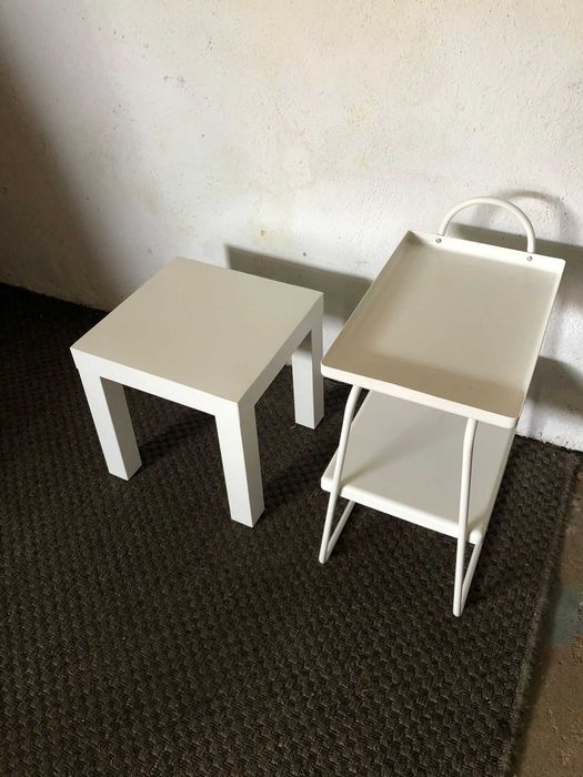 Mesas de apoio brancas