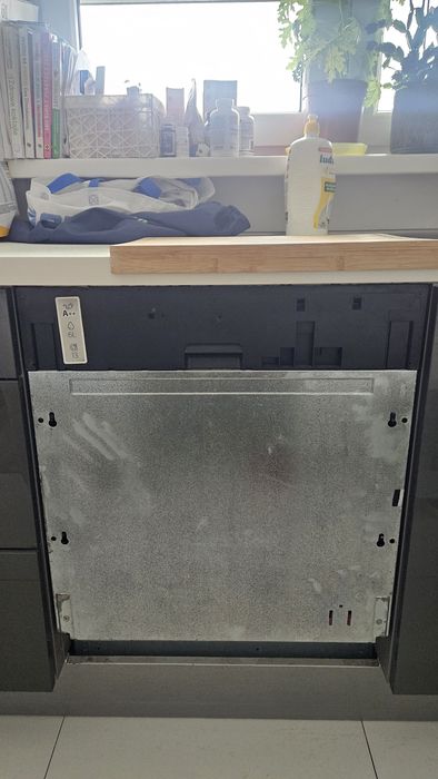 Sprzedam używaną zmywarkę Whirlpool ADG8710