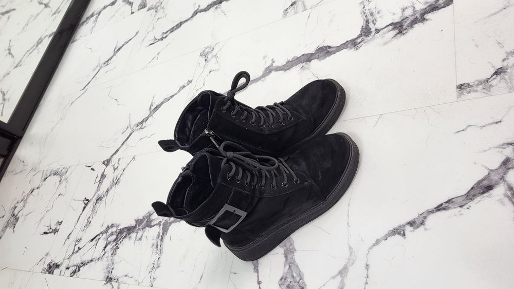 Зимние женские ботинки