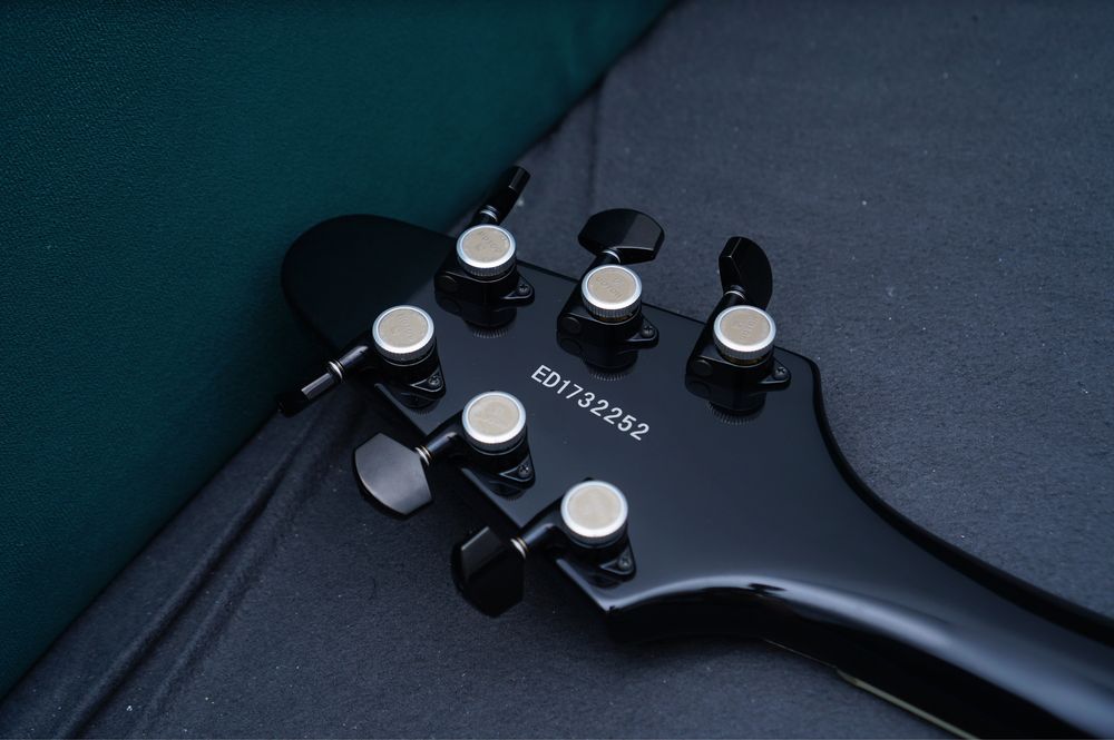 Edwards Flying V gibson ev-120