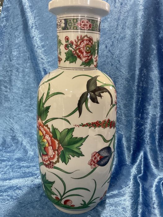Vaso vista alegre porcelana com 38 cm anúncios abaixo