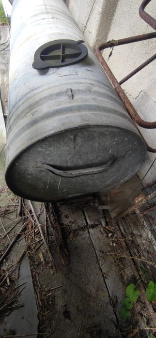 Beczka stalowa ocynk około 400l ze stojakiem