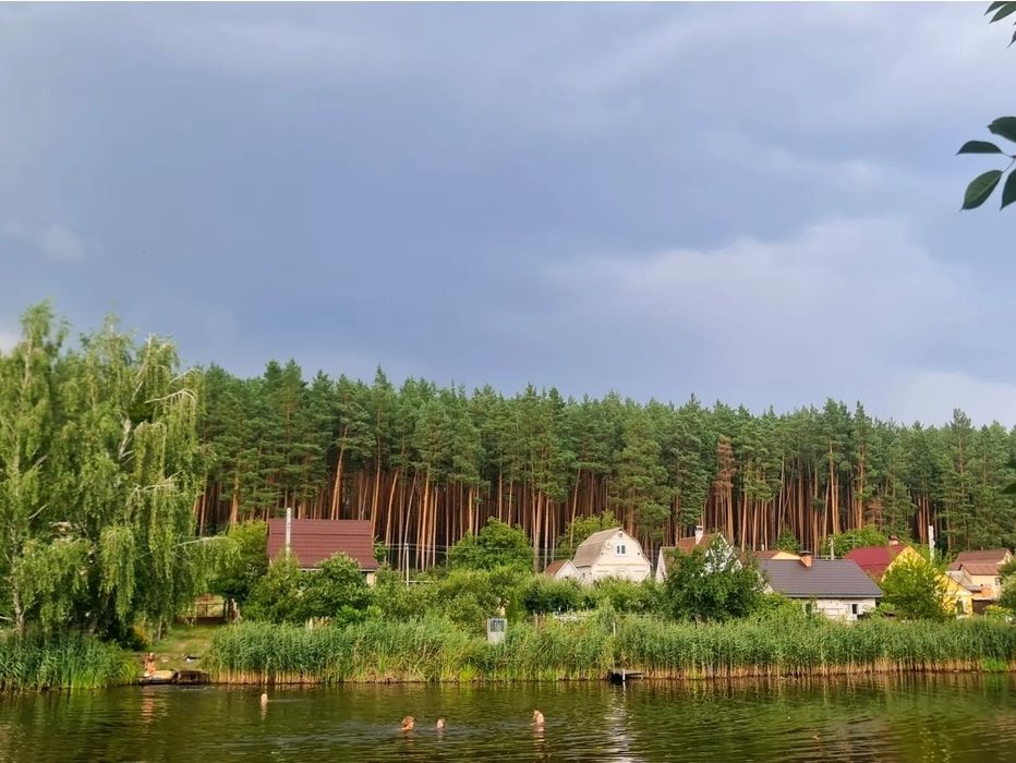Продам дачу в Миколаївці Бучанського району  Житомирській трасі 28 кілометрів
