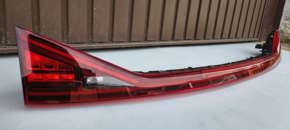 Blenda Klapy Lampa Cupra Formentor 5FF