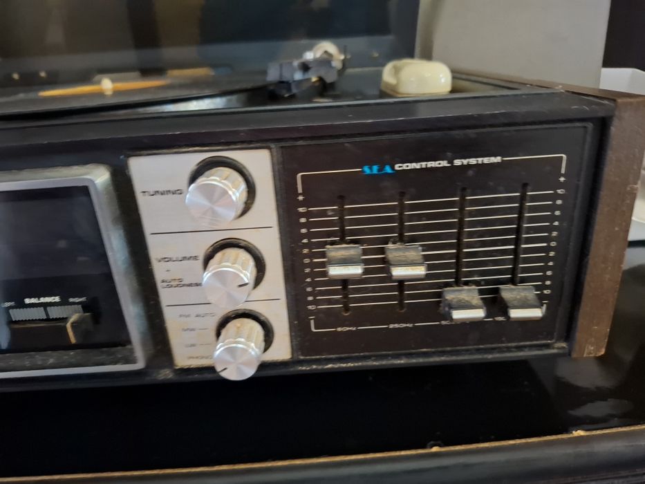 Gira discos com rádio JVC