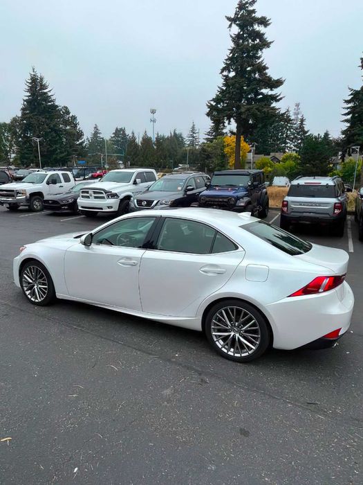 Lexus IS 300      2016