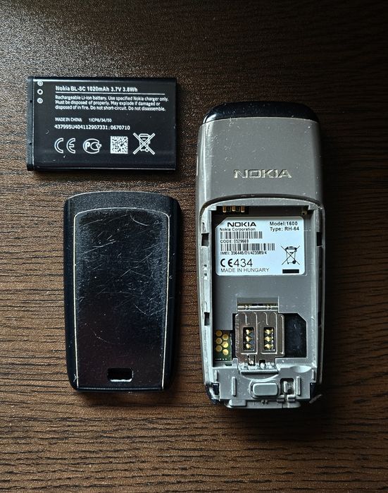 Telemóvel NOKIA 1600