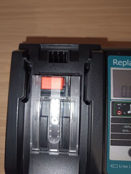 Carregador de Baterias Lítio-ion Makita 

BL1860B "Makita"