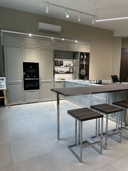 Дизайнерська кухня Neoclassical Symphony