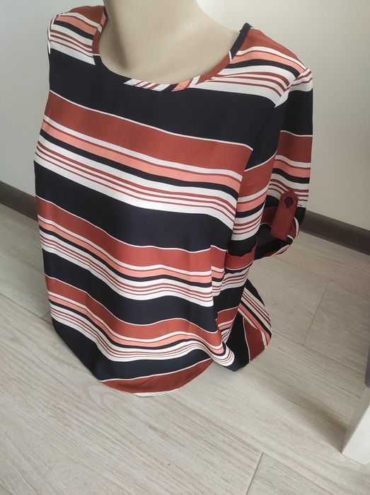 Стильна фірмова блуза Dorothy Perkins.