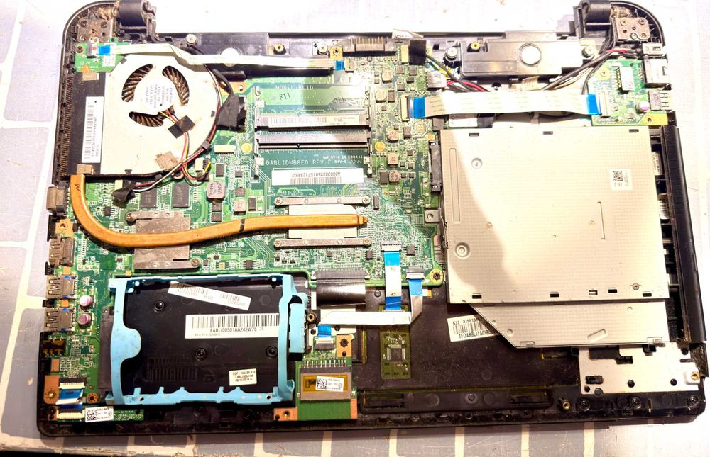 Portatil Toshiba L50-B p/Peças
