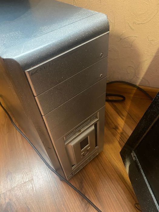 Монітор компʼютер ПК